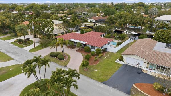 Lighthouse Point Residential, 2211 NE 32nd St, Lighthouse Point, Florida 33064, image 1