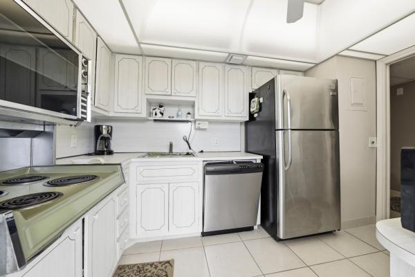 Palm-Aire Country Club 1, 3100 N Palm Aire Dr #208, Pompano Beach, Florida 33069, image 1
