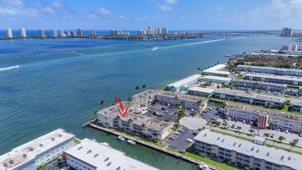 Lake Colony, 101 Doolen Ct #307, North Palm Beach, Florida 33408, image 2