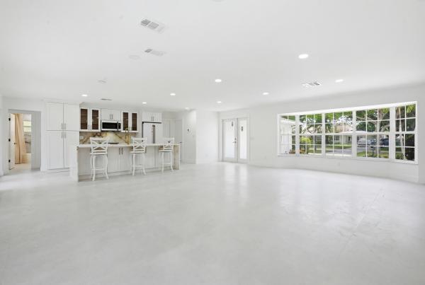 Tequesta Country Club, 359 Country Club Dr, Tequesta, Florida 33469, image 1