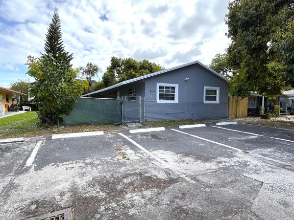 Fairview, 830 SW 10th St, Pompano Beach, Florida 33060, image 1