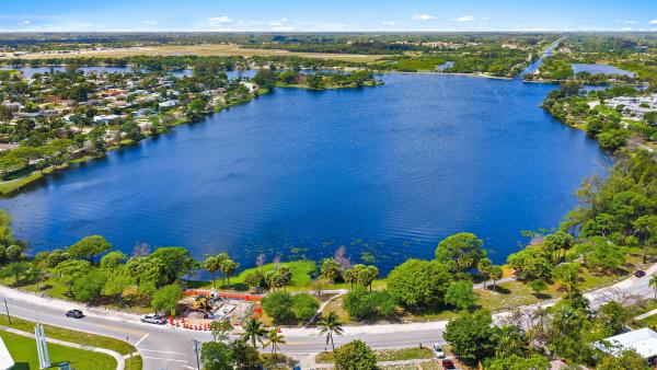 Lake Osborne Heights, 1114 Cochran Dr, Lake Worth Beach, Florida 33461, image 1
