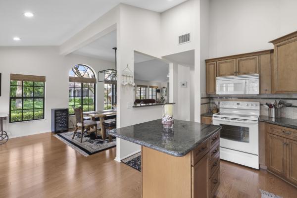Coral Cove At Oak Harbour, 461 Coral Cove Dr, Juno Beach, Florida 33408, image 2