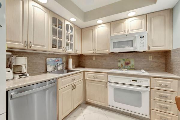 Ambassadors East, 3215 S Ocean Blvd #509, Highland Beach, Florida 33487, image 2