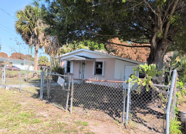 Hillcrest, 1606 Avenue H, Fort Pierce, Florida 34950, image 2