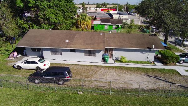 757-759 NW 95th St, Unincorporated Dade County, Florida 33150, image 1