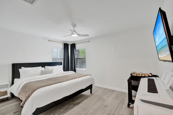 Colee Hammock, 1606 SE 1st St, Fort Lauderdale, Florida 33301, image 1