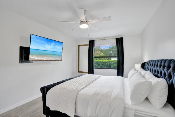 Colee Hammock, 1606 SE 1st St, Fort Lauderdale, Florida 33301, image 1