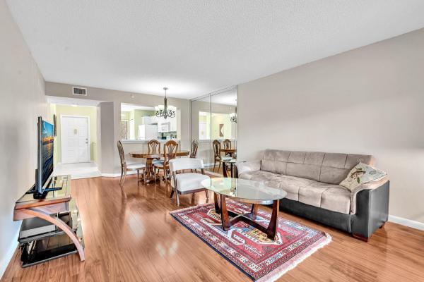 Weldon, 9537 Weldon Cir #I213, Tamarac, Florida 33321, image 2