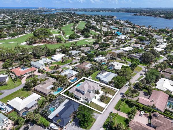 Tequesta Country Club, 192 River Dr, Tequesta, Florida 33469, image 1