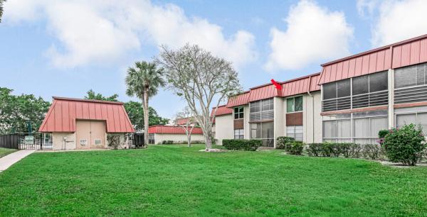 Greenway Village South, 12022 W Greenway Dr #204, Royal Palm Beach, Florida 33411, image 2