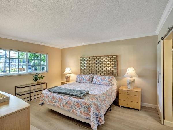 Lafayette Arms, 2866 NE 30th St #3, Fort Lauderdale, Florida 33306, image 1