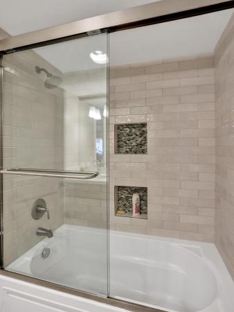 Lafayette Arms, 2866 NE 30th St #3, Fort Lauderdale, Florida 33306, image 2