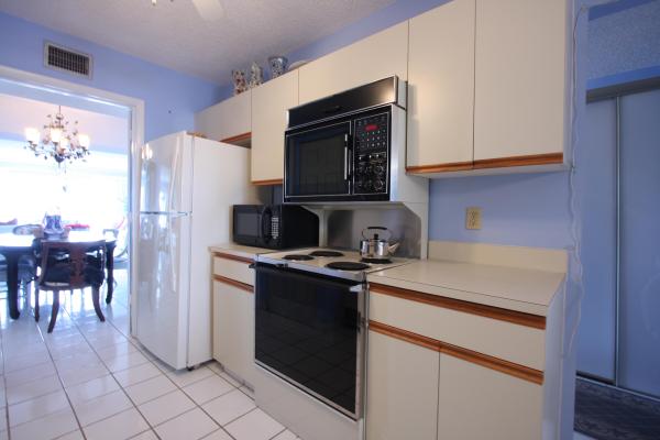 Gramercy At Poinciana Place, 6768 N 10th Ave #303, Lake Worth, Florida 33467, image 3