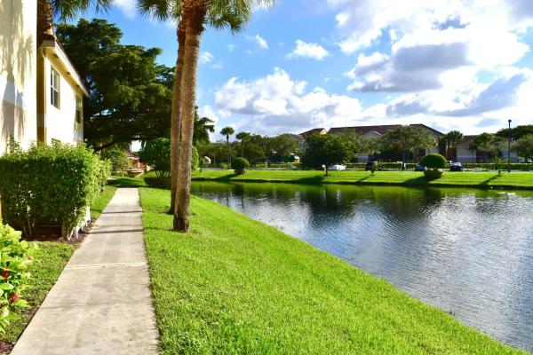 South Palm Place, 7670 Westwood Dr #718, Tamarac, Florida 33321, image 1