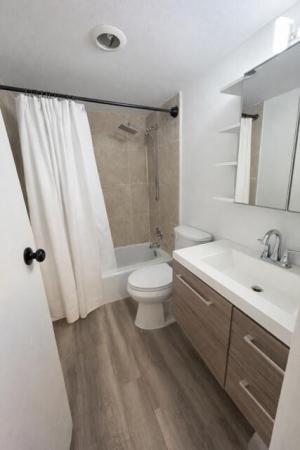 The Racquet Club, 809 W Oakland Park Blvd #K1, Oakland Park, Florida 33311, image 1