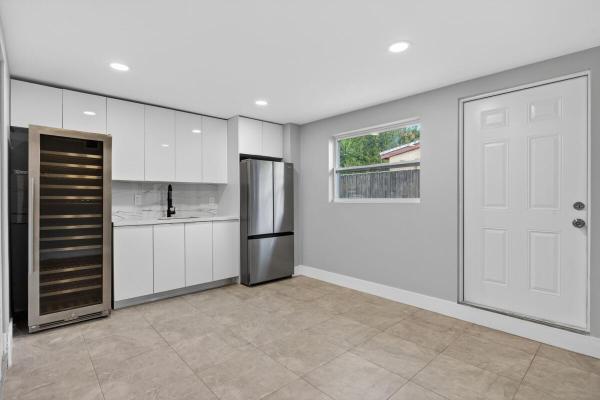 Collier Manor, 2865 NE 13th Ave, Pompano Beach, Florida 33064, image 1