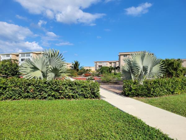Village Royale Emerald Green, 2600 NE 1st Ln #3110, Boynton Beach, Florida 33435, image 2