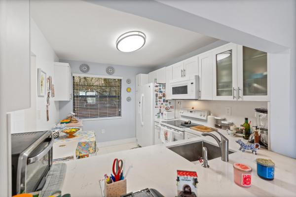 Colony Point, 1001 Colony Point Cir, Pembroke Pines, Florida 33026, image 1