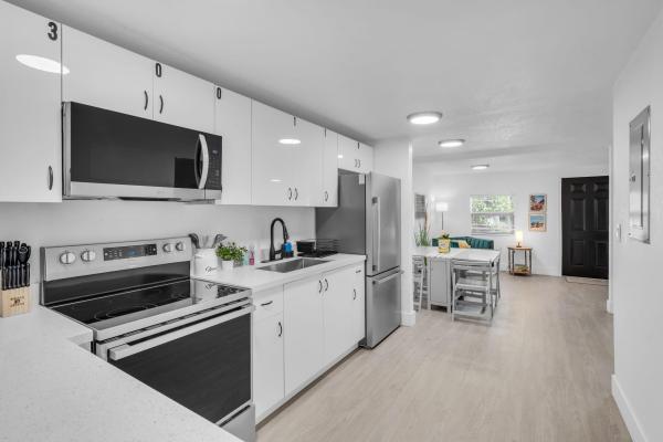 Town Of Modelo, 109 NW 7th Ave, Dania Beach, Florida 33004, image 1