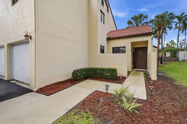 South Lake At Dos Lagos, 5 Via De Casas Sur #105, Boynton Beach, Florida 33426, image 1