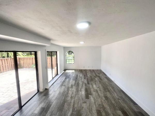 Banyan Lake, 8104 Severn Dr #B, Boca Raton, Florida 33433, image 2