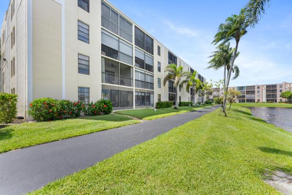 Huntington Lakes 5, 14500 Stirling Way #403, Delray Beach, Florida 33446, image 1