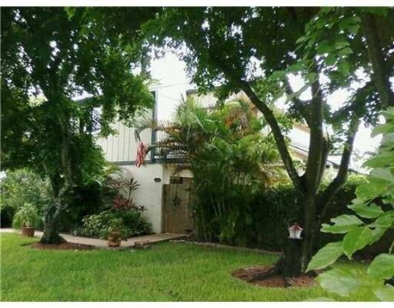 Lago West, 620 Commodore Dr, Plantation, Florida 33325, image 1