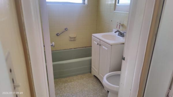 Bowling Green, 750 NW 52nd St, Miami, Florida 33127, image 1