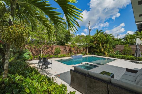 Victoria Highlands, 715 N Victoria Park Rd, Fort Lauderdale, Florida 33304, image 1