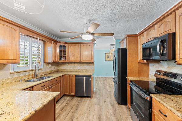 Chapel Court, 106 Chapel Ln, Tequesta, Florida 33469, image 2