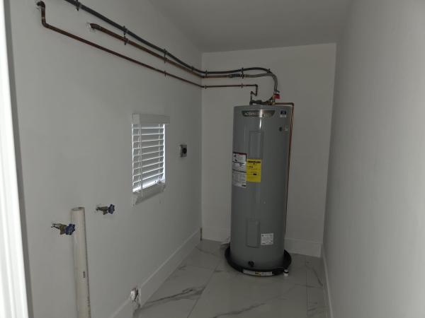 554 NW 102nd St, Unincorporated Dade County, Florida 33150, image 1