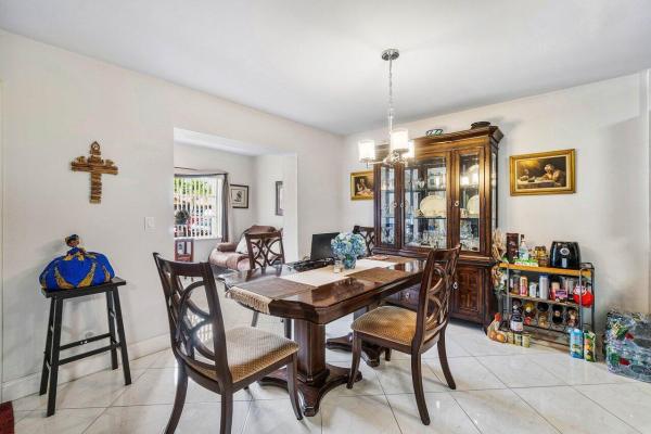 Delray Villas 3, 5814 Doris Ct, Delray Beach, Florida 33484, image 2