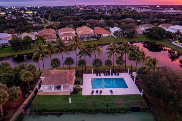 Delray Lakes, 1290 Delray Lakes Dr, Delray Beach, Florida 33444, image 2