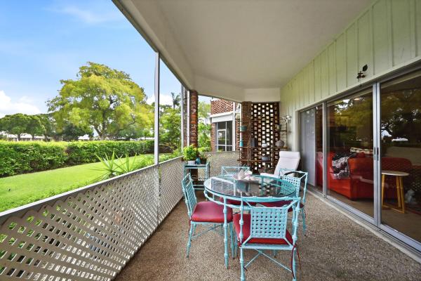 Tudor 2 North, 324 Orange Tree Dr #4, Atlantis, Florida 33462, image 3