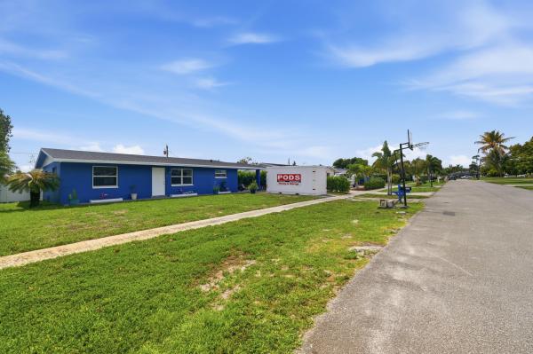 Forest Hill Village, 5792 Tarragon Dr, West Palm Beach, Florida 33415, image 2