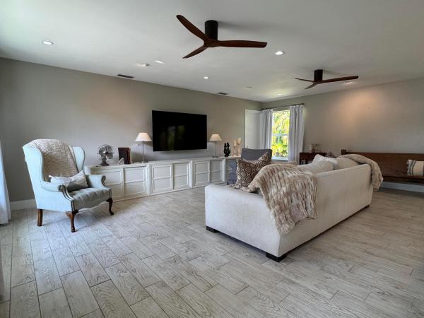 Jupiter In The Pines, 423 Beacon St, Tequesta, Florida 33469, image 1