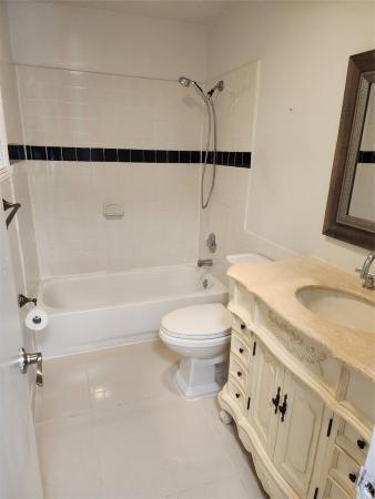 The Colonies 2, 2619 NW 47th Ln #3204, Lauderdale Lakes, Florida 33313, image 2
