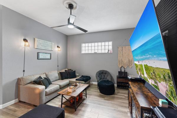 Country Club Views, 121 Prestige Dr, Royal Palm Beach, Florida 33411, image 2