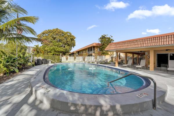 Manor Grove Village, 1930 NE 2nd Ave #117L, Wilton Manors, Florida 33305, image 3