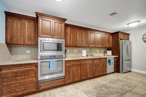 Manor Grove Village, 1930 NE 2nd Ave #117L, Wilton Manors, Florida 33305, image 3