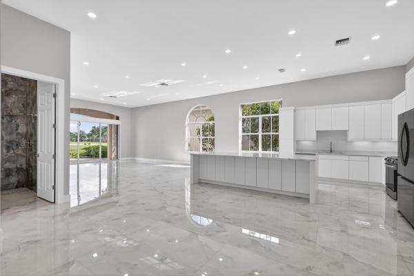 Turnberry Isle At Aberdeen, 6935 Fairway Lakes Dr, Boynton Beach, Florida 33472, image 2
