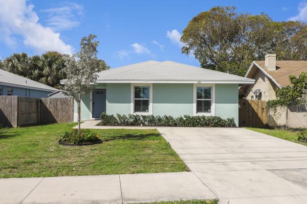 Northwood Pines, 3121 Pinewood Ave, West Palm Beach, Florida 33407, image 1