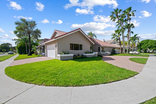 Jacaranda Cay, 10141 SW 3rd St, Plantation, Florida 33324, image 1