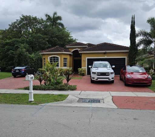 Roosevelt Gardens, 3000 NW 10th Ct, Fort Lauderdale, Florida 33311, image 1