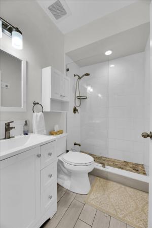 Sunset Manors, 2633 NE 3rd Ave, Wilton Manors, Florida 33334, image 3