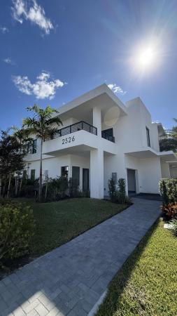 Hollywood Little Ranches, 2526 Pierce St #4, Hollywood, Florida 33020, image 3