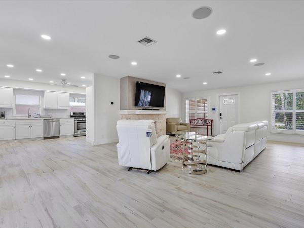 Riviera Isles, 414 SE 25th Ave, Fort Lauderdale, Florida 33301, image 2