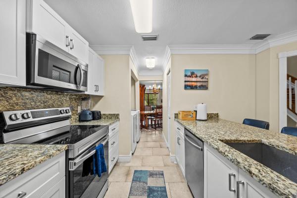 Country Club Cove, 12196 Sag Harbor Ct #4, Wellington, Florida 33414, image 2