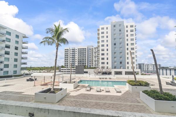 Hollywood Station, 140 S Dixie Hwy #512, Hollywood, Florida 33020, image 1